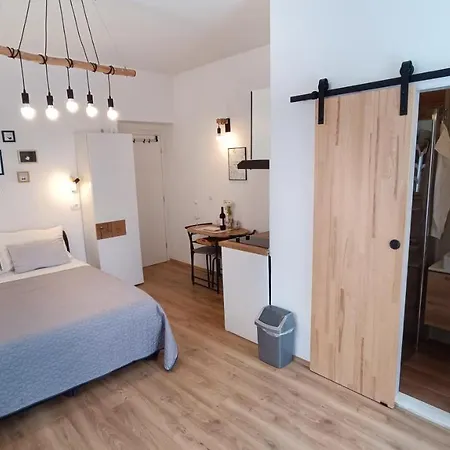 Diana Гостьовий будинок